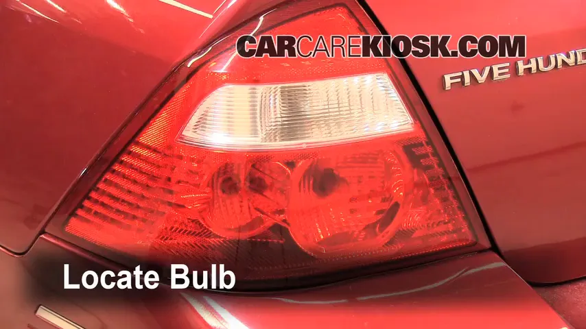 2005 Ford Five Hundred SEL 3.0L V6 Éclairage Feux de marche arrière (remplacer une ampoule)